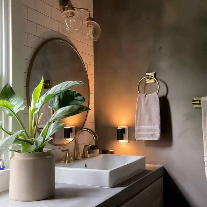 Nattlampa i Bauhaus-design - dimbart LED-ljus