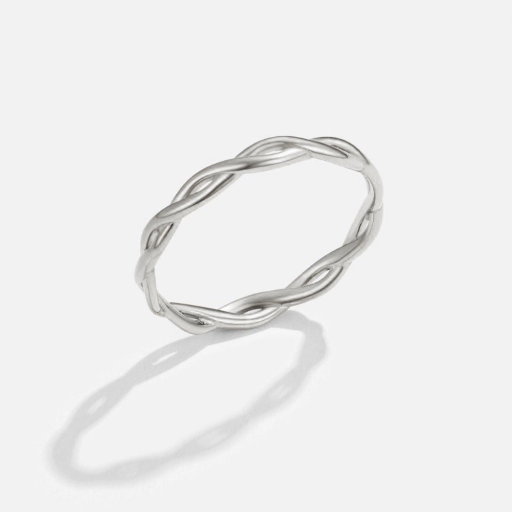 Oändlig vriden silverring