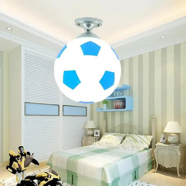 Taklampa med fotbollstema – GoalBright