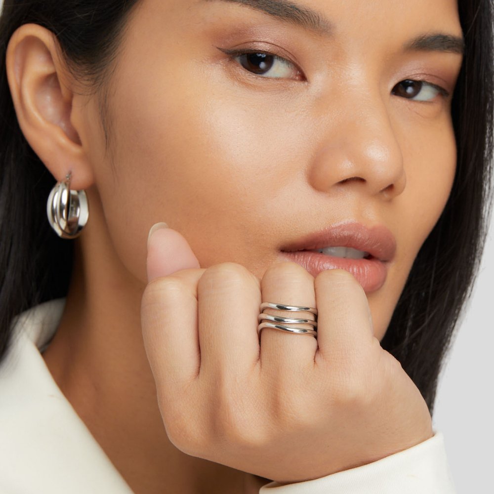 Elegant skiktad ring i silver