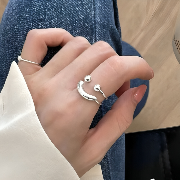 Justerbar smileyring - Minimalistisk, stapelbar statement-ring