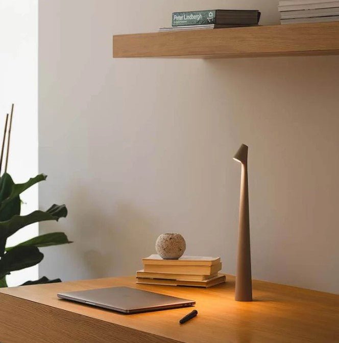 Uppladdningsbar LED-bordslampa – sladdlös, dimbar, modern belysning