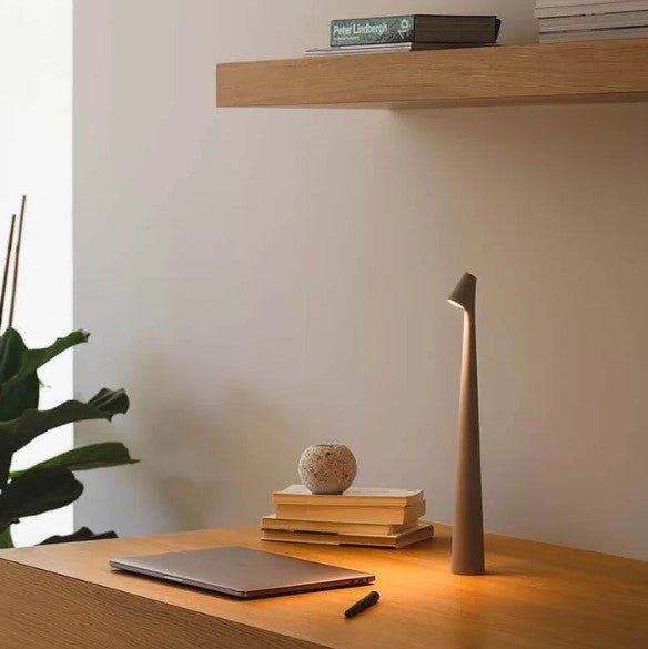 Uppladdningsbar LED-bordslampa – sladdlös, dimbar, modern belysning
