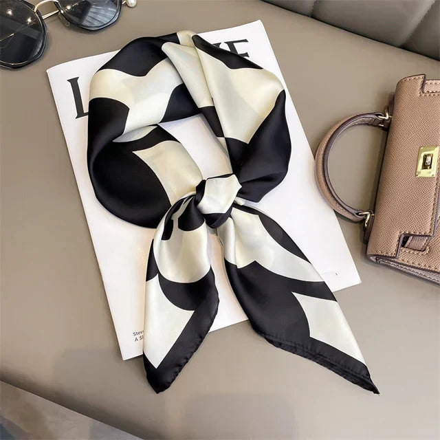Faiha sidenscarf | Lyx & elegans | Randigt mönster