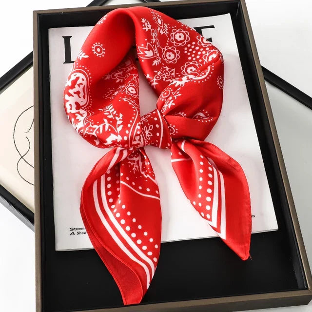 Faiha sidenscarf | Lyx & elegans | Randigt mönster