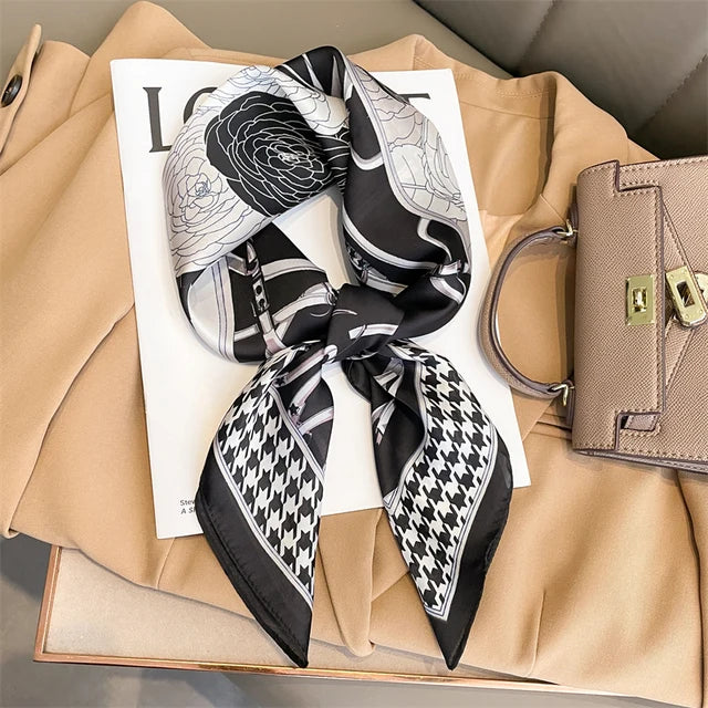 Faiha sidenscarf | Lyx & elegans | Randigt mönster