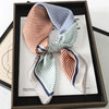 Sidenscarf - Lyxig satinaccessoar | Randmönster