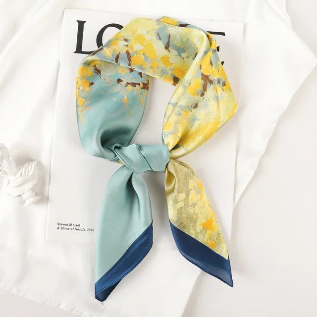 Sidenscarf - Lyxig satinaccessoar | Randmönster