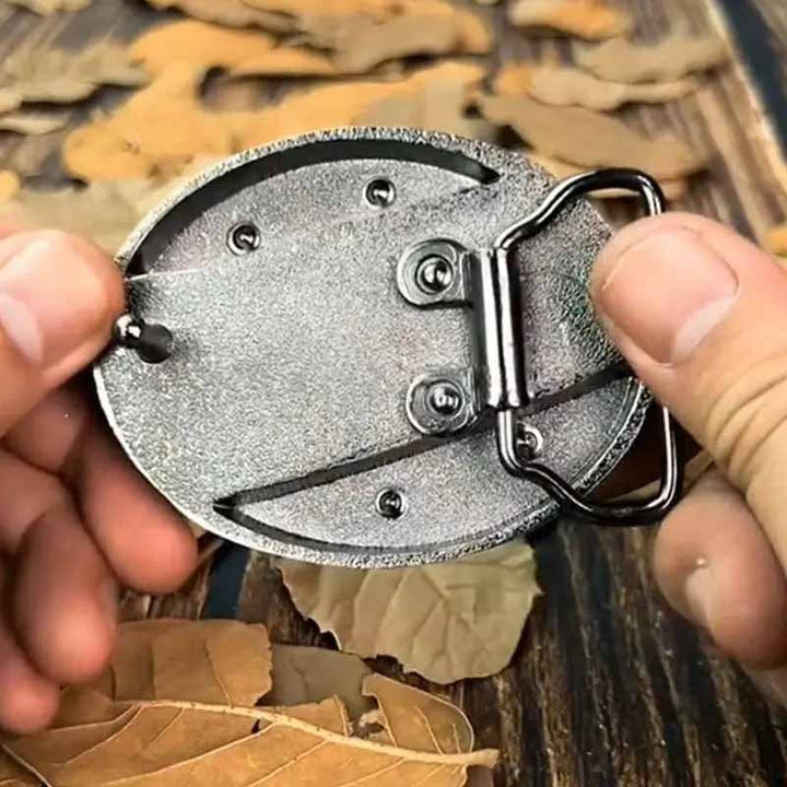 Ovalt metallbälltesspänne i cowboystil