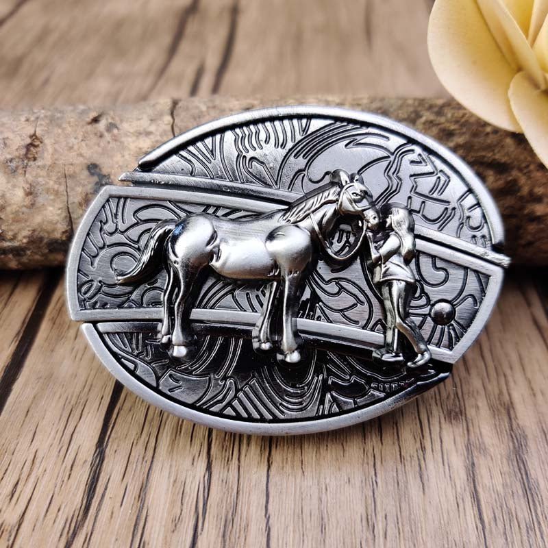Ovalt metallbälltesspänne i cowboystil