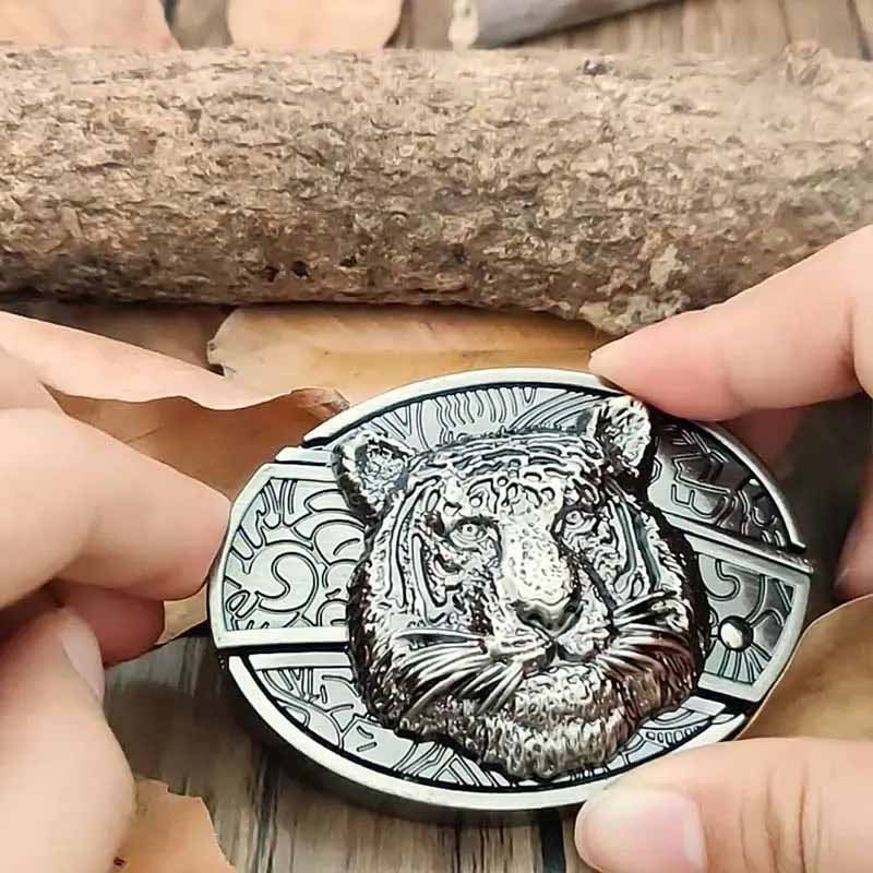 Ovalt metallbälltesspänne i cowboystil