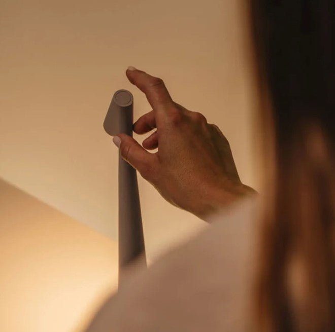 Nordisk stämningslampa | Sladdlös | LED-läslampa | Bordslampa