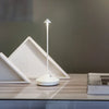LED-bordslampa i nordisk design – vattentät och dimbar