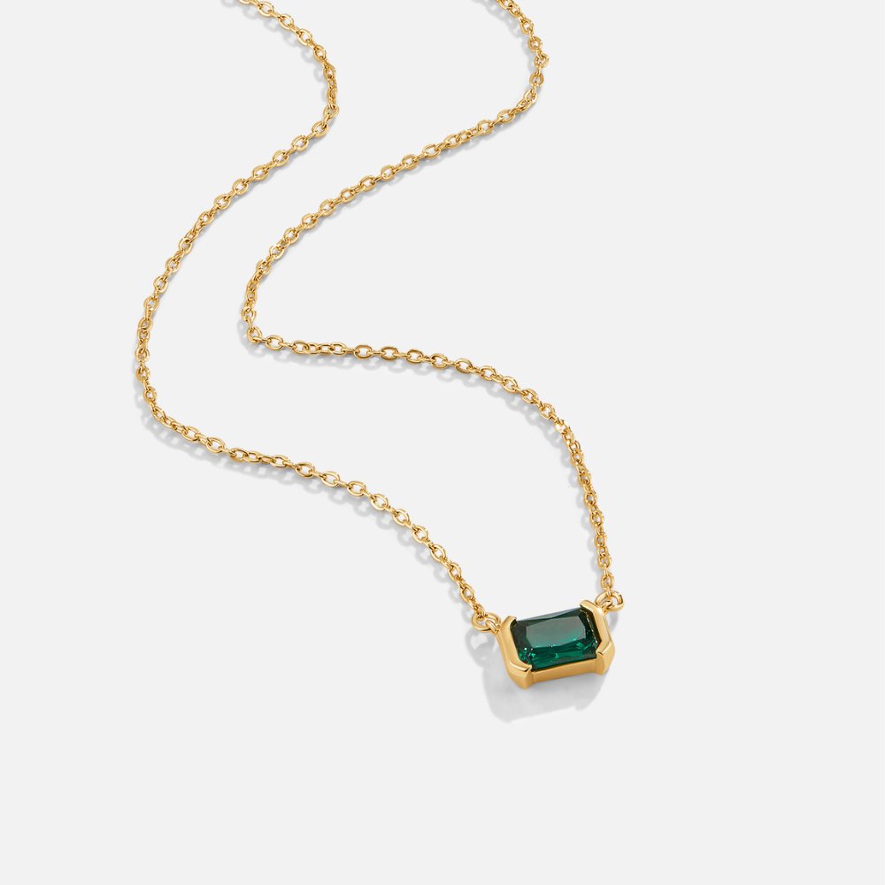 Monica Halsband med grön smaragd