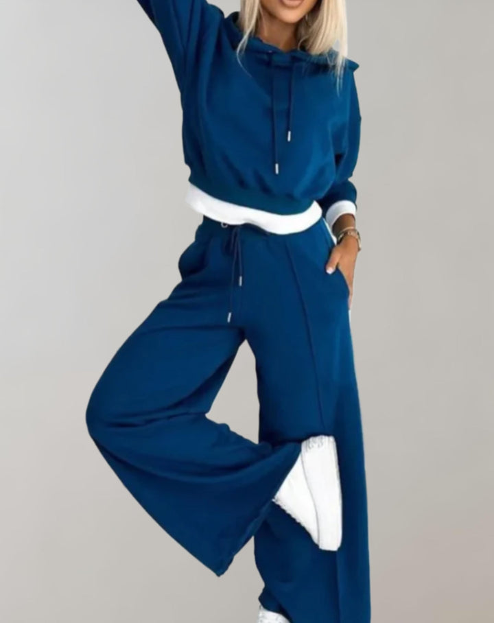 Tvådelat set för dam med hoodie och byxor med vida ben – loungewear i bomullsblandning