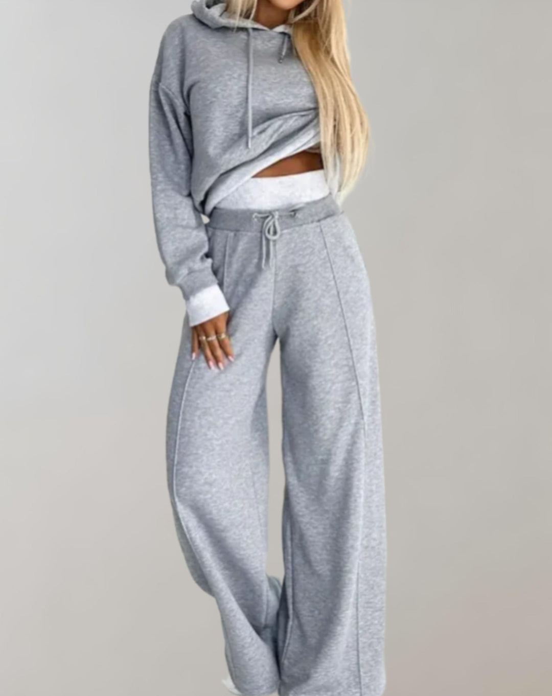 Tvådelat set för dam med hoodie och byxor med vida ben – loungewear i bomullsblandning