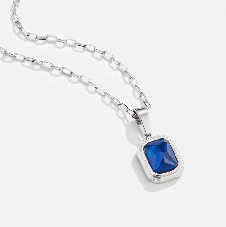 Silverhalsband med havsblått hänge