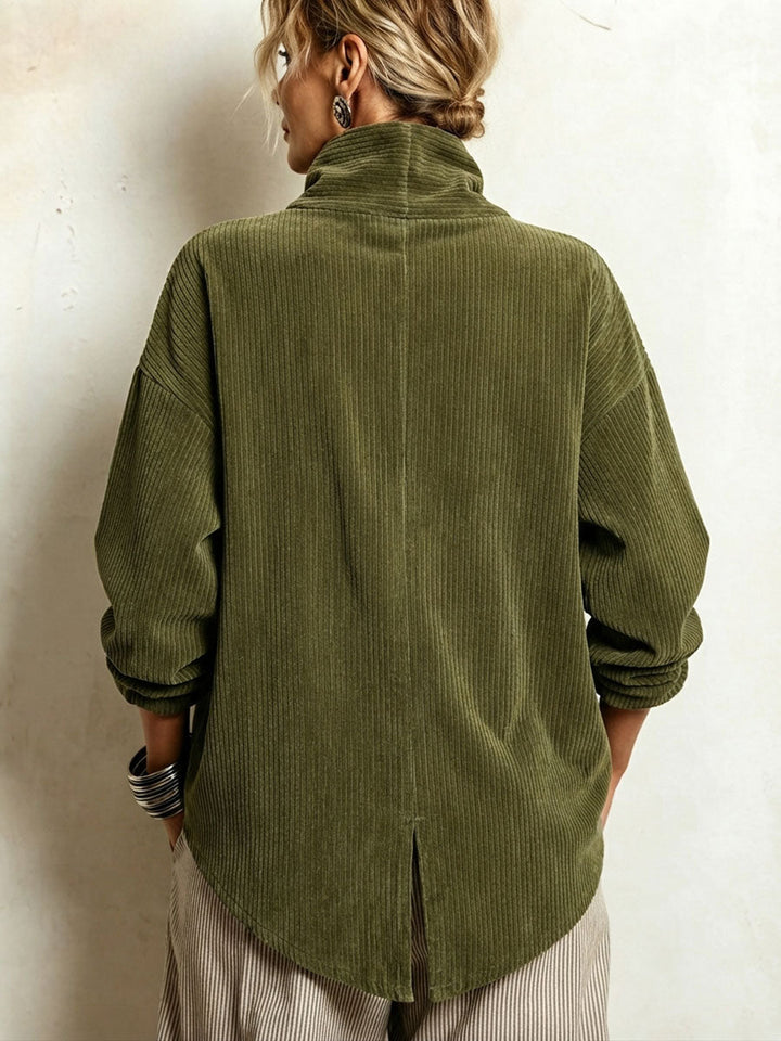 Sweatshirt dam i manchester med asymmetrisk knapplist och draperad sjalkrage