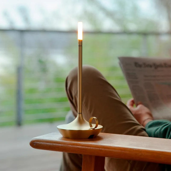 Dimbar LED-ljuslampa LumaGlow – Elegant och sladdlös med lång batteritid