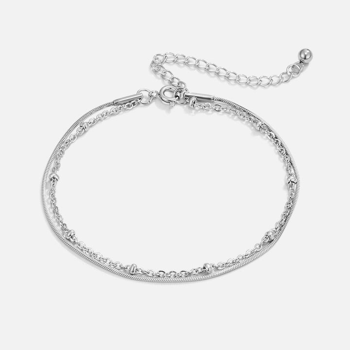 Elegant länkarmband i silver med förfinade detaljer