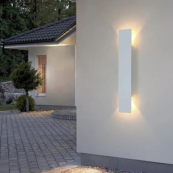 Modern utomhuslampa – LED-vägglampa upp/ner, vattentät, vertikal design