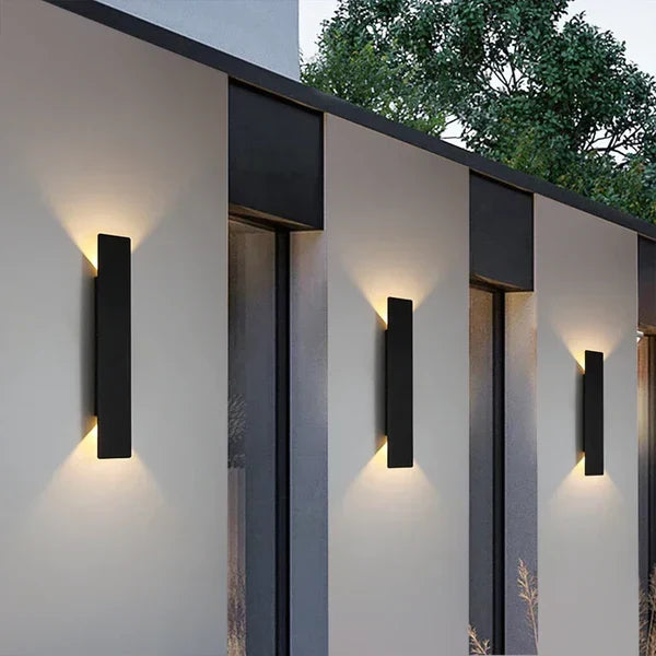Modern utomhuslampa – LED-vägglampa upp/ner, vattentät, vertikal design