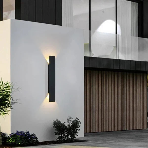 Modern utomhuslampa – LED-vägglampa upp/ner, vattentät, vertikal design