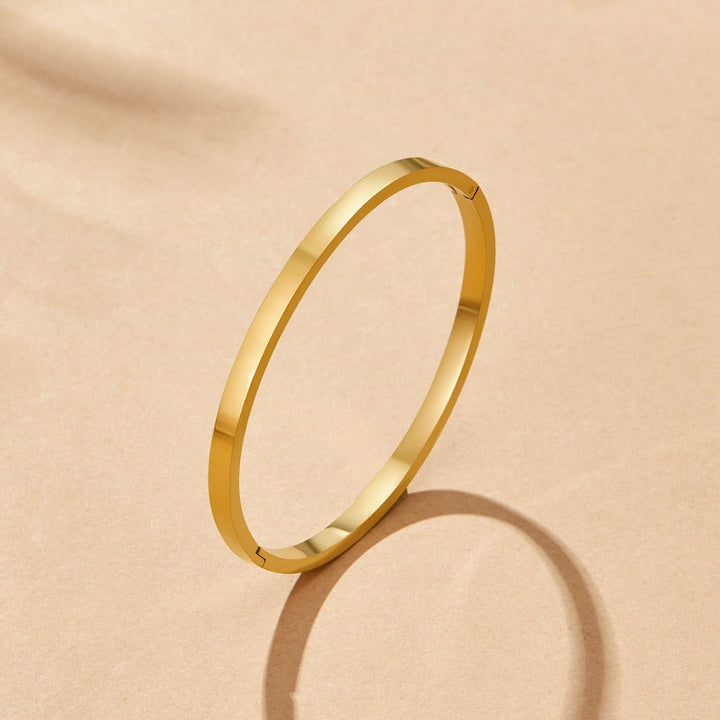 Rina Bangle i guld