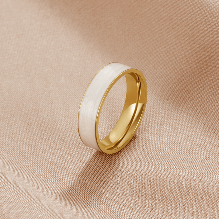 Mjuk ring med vit zirkonia