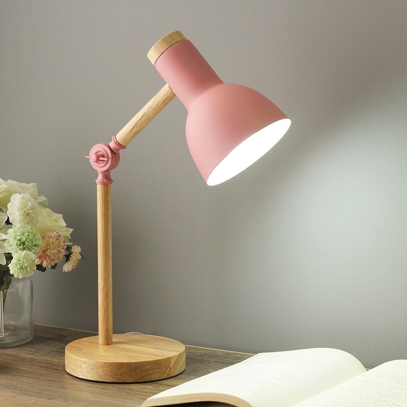 Skandinavisk bordslampa i trä | Minimalistisk design