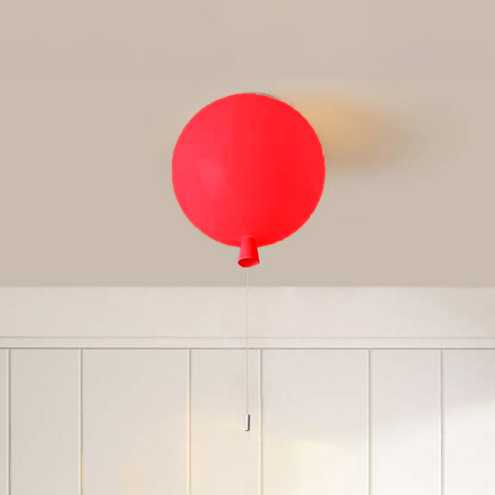 Kompakt och modern LED-taklampa Balloon – AuraLite