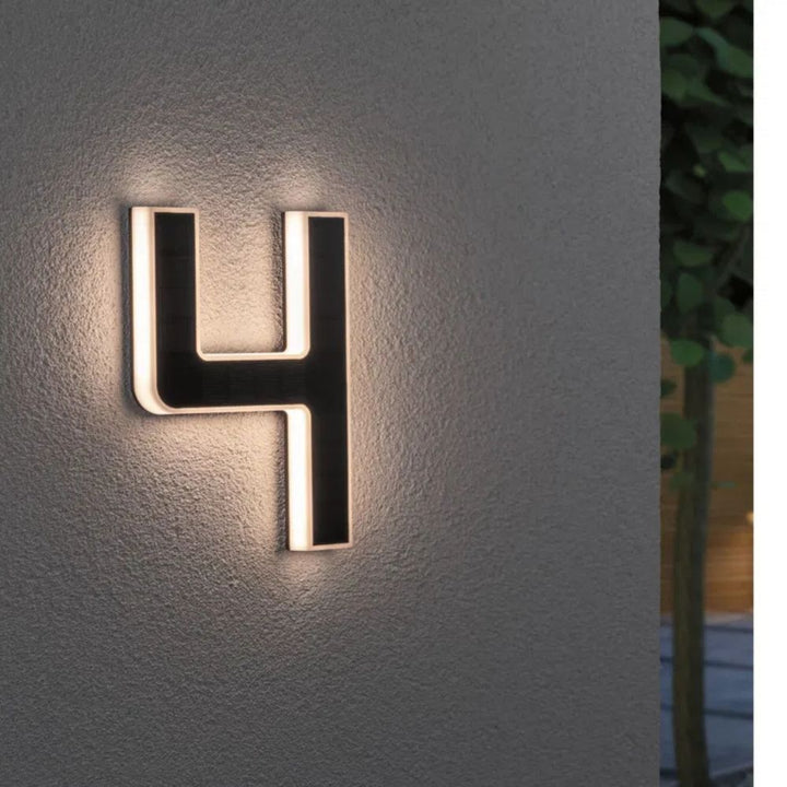 Solcellsbelyst husnummer med LED och skymningssensor