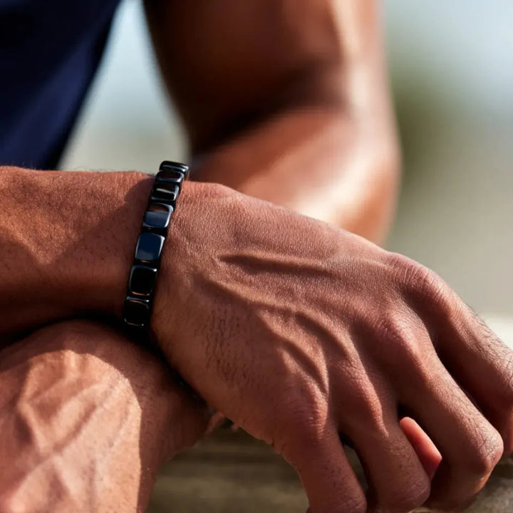 Hematitarmband för herr – Elegans, styrka & stilfull energi