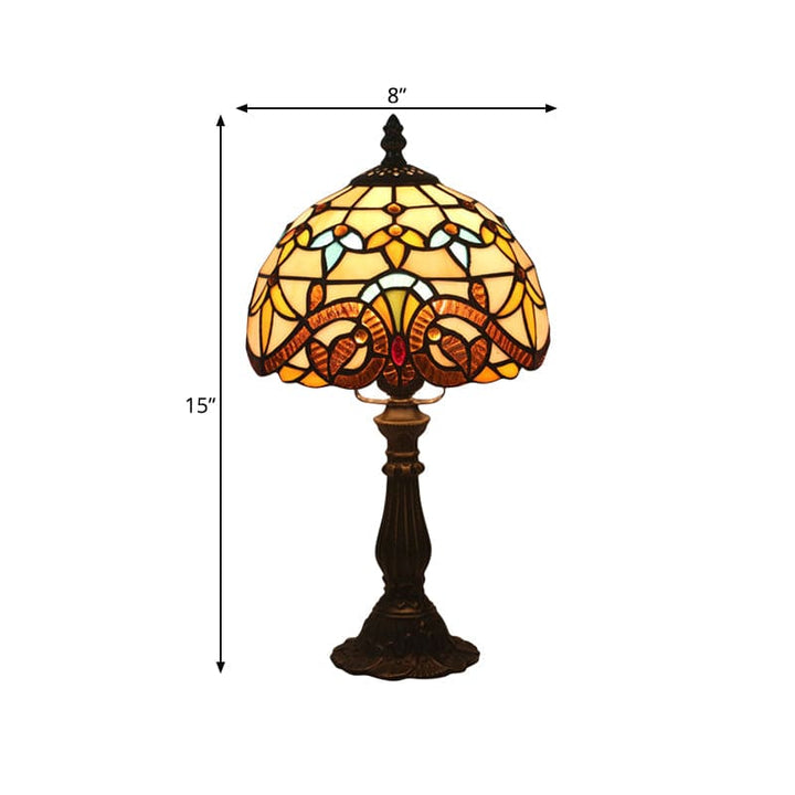 Bordslampa i glas Tiffany - Klassiska linjer i bly