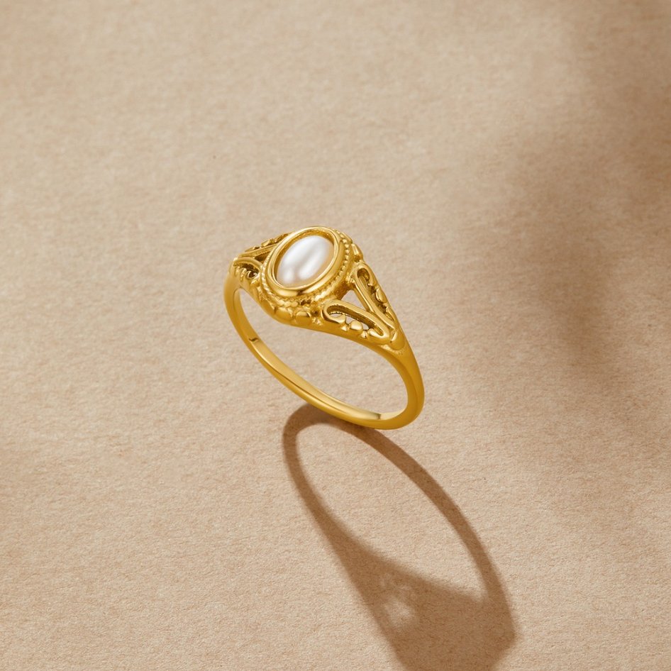 Elegant pärlring i antikt silver