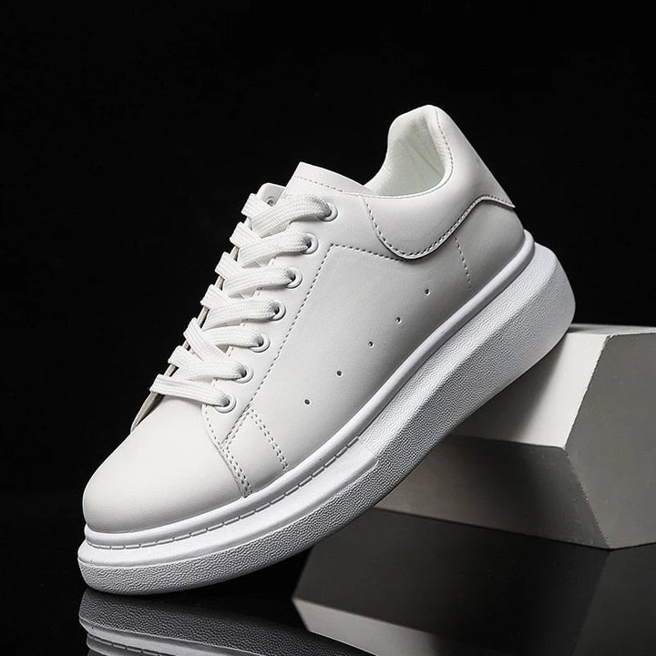 Vita sneakers för män | Tjock och bekväm sula | Tidlös design